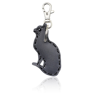 Porte-clés en cuir artificiel réfléchissant, pendentif animal (hibou, chat, lapin, ours, pingouin), accessoire de sécurité nocturne - Product Image 5