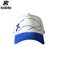Gorra de béisbol unisex de gamuza con diseño de cruz de diamantes de imitación y letras, bordado 3D de 5 paneles, envío rápido en stock