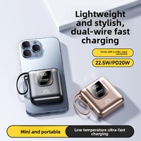 Vente en gros transfrontalière FOX marque 22.5W Super bidirectionnel charge rapide en plastique batterie externe câble intégré Mini Portable 2.0 "écran