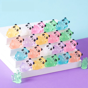 Prix d'usine réduit : Miniatures de panda en résine, jouets lumineux, mini artisanat en résine, panda lumineux, décor de jardin, accessoires miniatures - Product Image 5