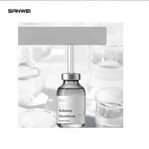 Sérum Liquide OEM CORE à l'Acide Hyaluronique, Vitamine C et Glutathion pour Réparation Cutanée, Hydratation, Rajeunissement Profond, Éclat et Blanchiment - Product Image 2