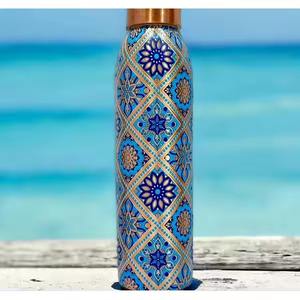 Botella de agua de cobre impresa digitalmente personalizada de alta calidad para uso diario disponible a precio mayorista - Product Image 3