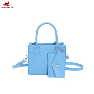 Sacs à main tendance et simples 2 pièces pour femmes, en feutre léger, sacs à bandoulière pas chers pour dames, commande en gros mixte prête à expédier - Product Image 1