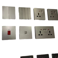 Interrupteurs et prises murales de luxe modernes du Royaume-Uni, modèle simple, nouveau modèle, plaque de couverture extra-fine 86x86mm, 40000 cycles, 250v max. Tension 13a