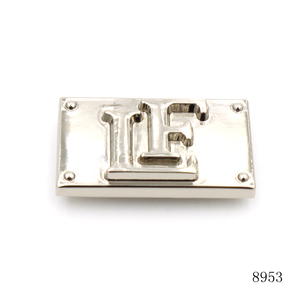 <span class=keywords><strong>Plaque</strong></span> métallique personnalisée avec logo en relief, lettres 3D en alliage de zinc moulé, <span class=keywords><strong>plaque</strong></span> signalétique métallique, étiquette métallique argentée pour sac - Product Image 3