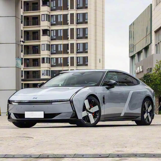 Newly Launched EV Car XPeng P7 2025 Model 702KM Long Range Ultra  for Qatar and Ghana Ev Car 5-door 5-seater Hatchback  for Sale