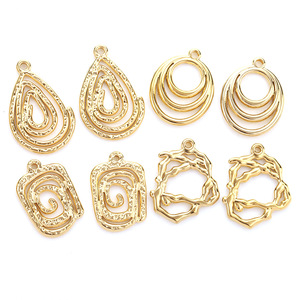 Colgante de anillo en espiral de acero inoxidable chapado en oro de 18k, geométrico irregular, para fabricación de collares, componentes de joyería - Product Image 1