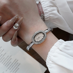 Reloj de Pulsera Ovalado de Lujo, Analógico, con Diamantes, de Alta Gama, para Mujer, de Cuarzo - Product Image 6