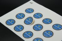 Autocollants personnalisés découpés sur mesure, étiquettes adhésives imperméables avec logo personnalisé pour l'emballage de bouteilles de fruits, de vin et d'aliments