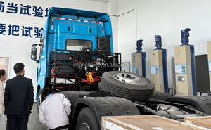 Solution de moteur de voiture électrique Brogen OEM 220 kW pour les véhicules de transport de charges lourdes - Product Image 2