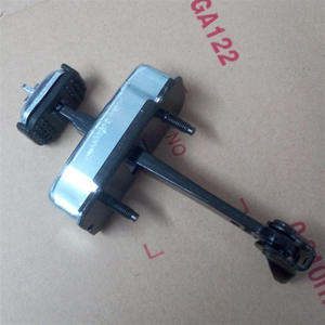 Limiteur de porte Honda 72380-SDC-A01 pour Accord 7ème génération, type d'ouverture 4 portes, matériau fer - Product Image 3