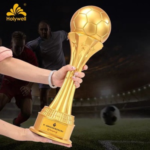 Nouveau design 2026 : Trophée de football plaqué or, artisanat en résine personnalisable, <span class=keywords><strong>coupe</strong></span> <span class=keywords><strong>du</strong></span> <span class=keywords><strong>monde</strong></span> de football, récompense gravée pour les compétitions - Product Image 2