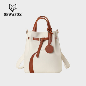 Mochila Impermeable para Mujer, Nueva Tendencia 2025, Diseño de Nicho de Alta Gama, Ligera, Versátil, Personalizable, para Viajes Diarios - Product Image 1