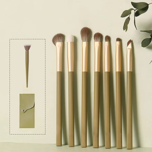 Juego de 7 Brochas de Maquillaje, Pelo Sintético Suave y Esponjoso, Mango de Plástico, Brochas Planas y Angulares para el Rostro - Product Image 1