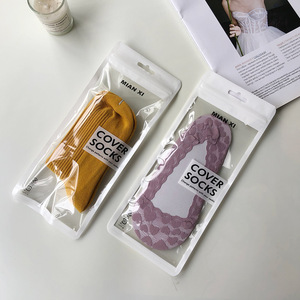 Tùy chỉnh Zip-Lock vớ bao bì túi nhự<span class=keywords><strong>a</strong></span> cho quần áo đồ lót Đóng gói với móc áo - Product Image 3