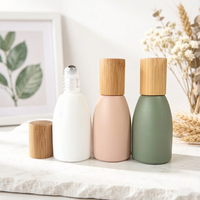 Botol Roller Kaca Pastel Morandi Unik 12ml, Warna Putih Lembut, Pink, Hijau dengan Tutup Bambu Alami & Bola Baja Tahan Karat