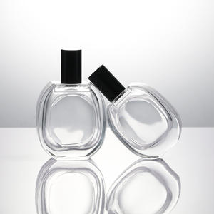 Porta la classica bottiglia di profumo trasparente di lusso di lusso bianco grigio 30ml da 50ml da 100ml con pompa e tappo di bottiglia - Product Image 4