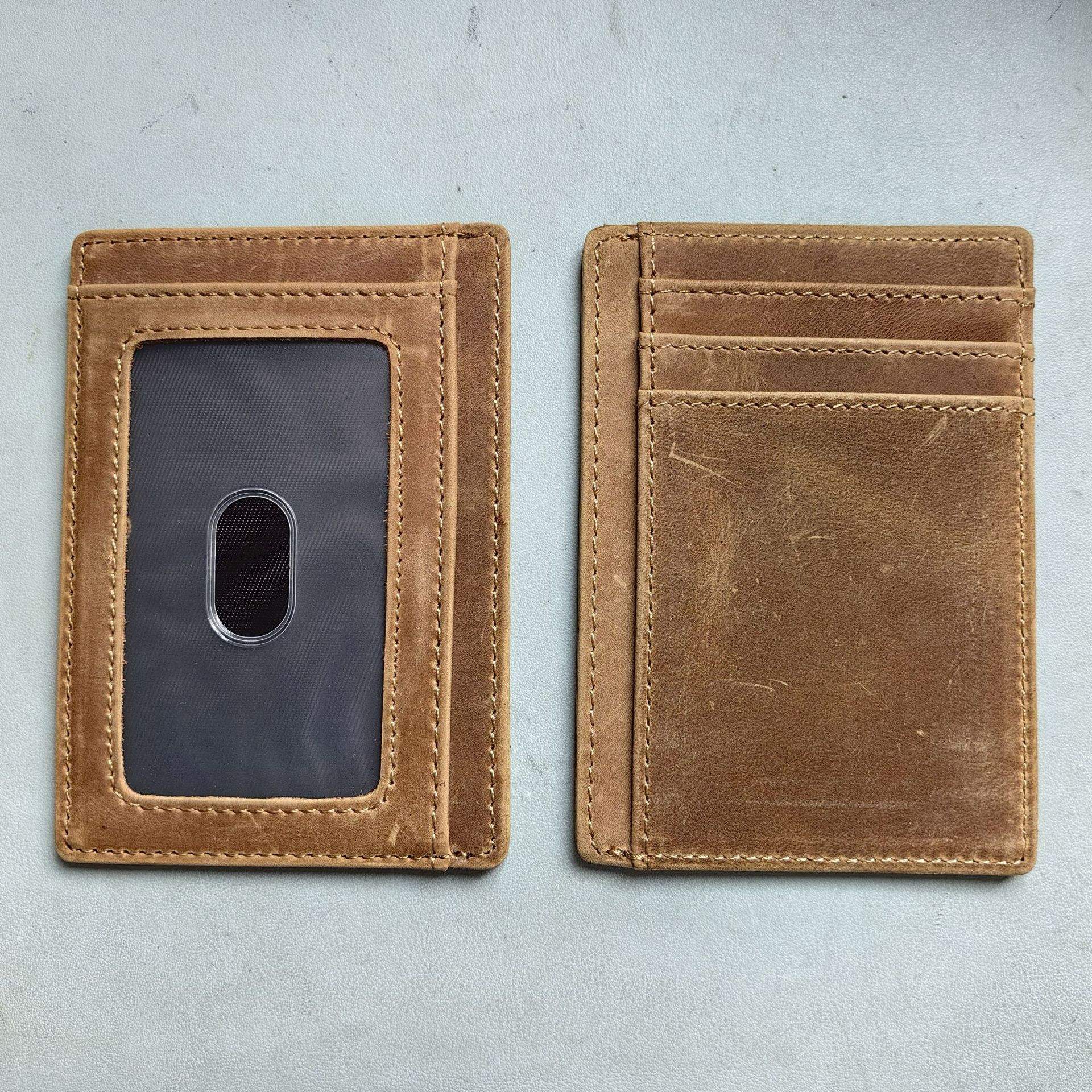 สีน้ำตาลเล็กน้อย