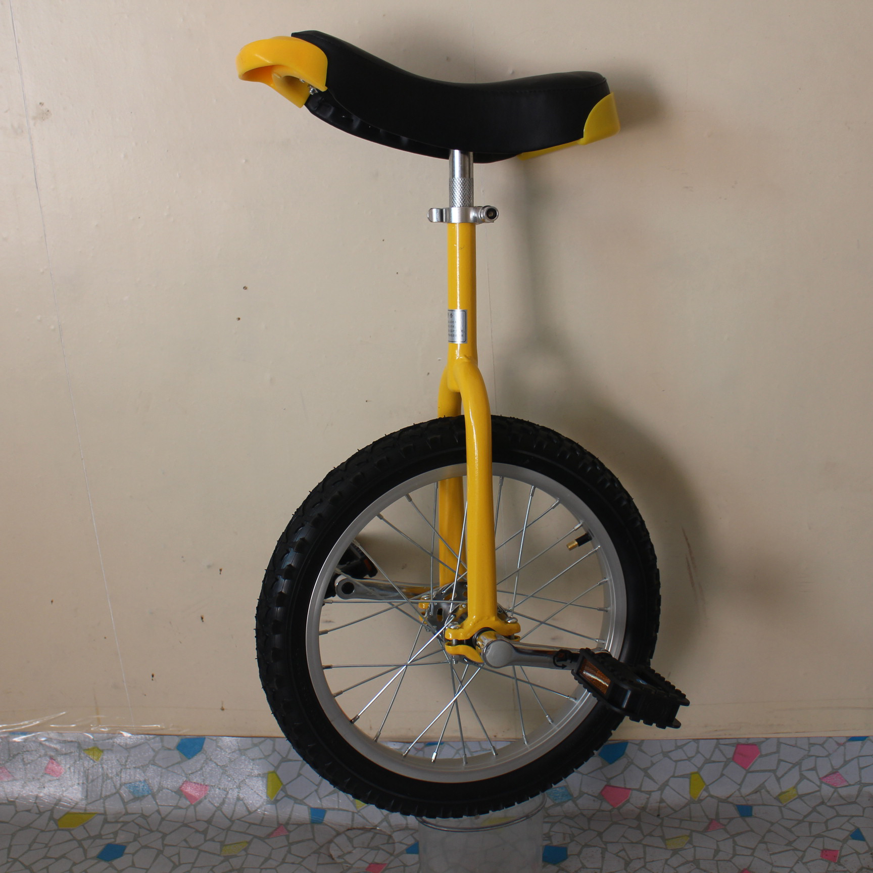 Jaune