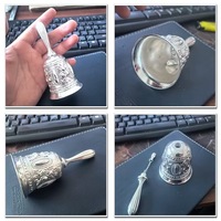 Campana Metálica Brillante Retro de Aleación de Zinc con Manivela, Diseño Irregular que Atrae la Fortuna, Decoración Moderna para Bares y Restaurantes