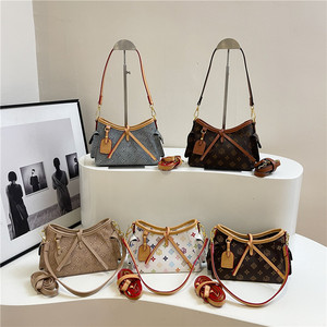 <span class=keywords><strong>Sac</strong></span> fourre-tout en PU haut de gamme grande capacité pour <span class=keywords><strong>femme</strong></span>, nouveau modèle 2026, imprimé, polyvalent, élégant, <span class=keywords><strong>sac</strong></span> à bandoulière pour <span class=keywords><strong>femme</strong></span>, été - Product Image 2