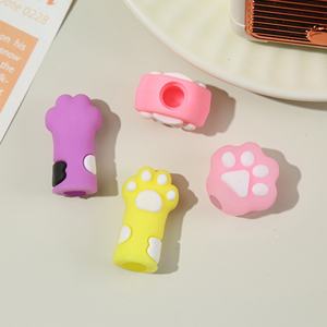 En gros, capuchons de crayon en PVC mignons en forme de chat, décorations de papeterie scolaire en gel souple personnalisées, style animal, capuchons de crayon motif cœur - Product Image 1