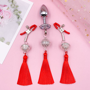Tassel Bell Fun Clip de pecho femenino Flirting Labial Clip <span class=keywords><strong>Anal</strong></span> Plug Cute Nipple para mujeres Sm Abrazadera de metal con borlas Juguetes sexuales - Product Image 1