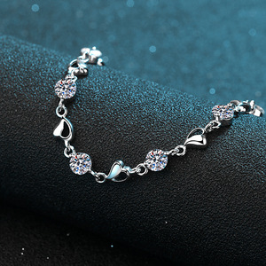 Venta al por mayor S925 plata verde moissanita pulsera D Color Vvs 3,5 quilates moissanita pulseras ajustables para las mujeres - Product Image 4