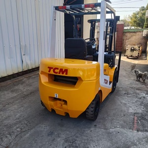 Chariot élévateur diesel d'occasion TCM FD30 3 tonnes avec déplaceur latéral hydraulique et pneus pleins - Fournisseur chinois, meilleure qualité - Product Image 4