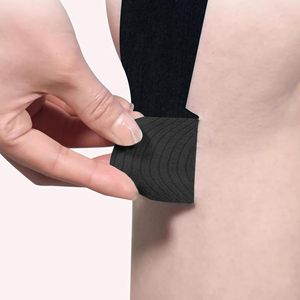 <span class=keywords><strong>Cinta</strong></span> <span class=keywords><strong>de</strong></span> Kinesiología Elástica Hipoalergénica Precortada para Alivio del Dolor <span class=keywords><strong>de</strong></span> Rodilla, Uso Deportivo - Product Image 2