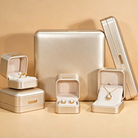 Elegante Champagnerfarbene PU-Leder Schmuckaufbewahrungsboxen |   Schmuckschatullen in verschiedenen Größen für Ringe, Ohrringe, Halsketten und Armreifen