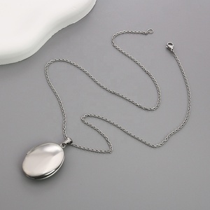 Collar con Colgante de Medallón Ovalado Hipoalergénico Personalizable, Abrible, Grabado, para Guardar Recuerdos de Seres Queridos, Regalo <span class=keywords><strong>Sentimental</strong></span> - Product Image 1