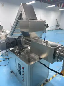 Machines à savon à moteur fournies Petite machine à savon Machine à barre automatique Ensemble complet Ligne de production de savon 1200