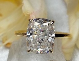 Bague de fiançailles en moissanite taille coussin, Bague de fiançailles avec halo caché, Solitaire taille coussin, Coussin en or massif, Bague de demande en mariage. - Product Image 3