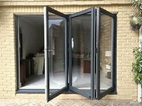 Porte pliante insonorisée, porte pliante multi-panneaux en aluminium trempé