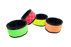 Brazalete de rayas reflectante de alta visibilidad para exteriores, pulsera de anillo con banda LED luminosa Slap para deportes nocturnos, venta al por mayor - Product Image 3
