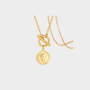 Collar con Colgante de Moneda de 18K Chapado en Oro con Corte Esmeralda y Cadena de Eslabones para Mujer, Joyería Clásica de Acero Inoxidable al por Mayor - Product Image 3