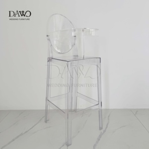 Chaises hautes en plastique Chiavari pour événements et fêtes d'enfants avec assiettes amovibles transparentes - Product Image 2
