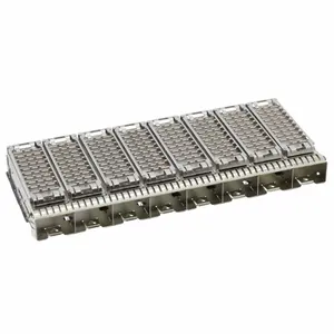 2294408-2 à travers le trou presse Fit 1x8 ZSFP + boîtier blindé Cage à fibres optiques