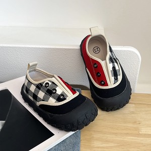 أحذية أطفال مسطحة جديدة لربيع وخريف <span class=keywords><strong>2026</strong></span>، أحذية قماشية مطبوعة غير رسمية للأولاد والبنات سهلة الارتداء - Product Image 2