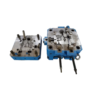 Op maat gemaakte aluminium gietmatrijs voor lamponderdelen, H13 staal, hoge precisie, OEM-service, rechtstreekse levering vanuit de fabriek - Product Image 2