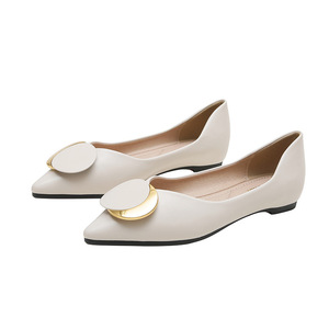 Printemps et été chaussure unique femmes 2025 nouveau style boucle en métal en cuir souple pointu bateau chaussures chaussures plates - Product Image 1