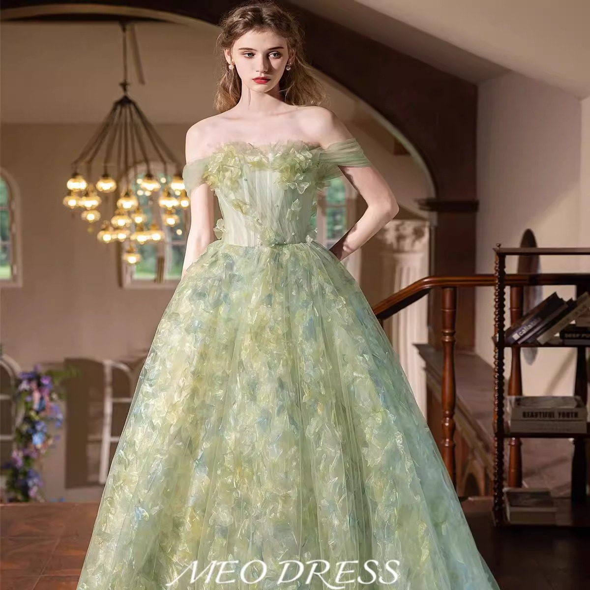 2025 New Hot Selling Green High-Level Sense Classic Style With Lace  Decoration Wrap Waistline Elegant Evening Dress