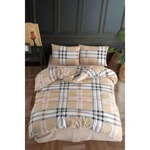 Ensemble de literie double en coton à carreaux beige Karden Flower, housse de couette, drap, taies d'oreiller - Product Image 1