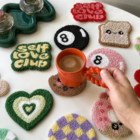 Ensemble de sous-verres tuftés faits main de luxe avec microfibre absorbante pour une décoration intérieure moderne et élégante, protection fonctionnelle de la table, cadeau