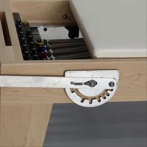 Jereathy - Reformer <span class=keywords><strong>de</strong></span> <span class=keywords><strong>Pilates</strong></span> con Media <span class=keywords><strong>Torre</strong></span>, Resistente, Funcional, <span class=keywords><strong>de</strong></span> Madera <span class=keywords><strong>de</strong></span> Arce, con <span class=keywords><strong>Torre</strong></span> <span class=keywords><strong>de</strong></span> Trapecio - Product Image 5