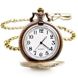 Collar con Reloj de Bolsillo Erótico Vintage de Estilo Calado, Recuerdo de Moda - Product Image 3