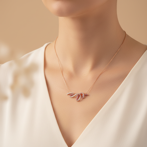 Nouveaux produits : Collier de la série Courbes, bijoux faits main en or rose massif 18 carats avec pendentif diamant naturel et saphir rose - Product Image 3