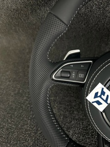 Volante in pelle RS per Audi <span class=keywords><strong>A3</strong></span> <span class=keywords><strong>8Y</strong></span> 8P 8V B8 B9 TTS A4 B8 B8.5 A5 A6 C6 C7 C8 4F A7 A8 Q3 Q5 S3 8V S4 S5 Rs3 Rs4 Rs5 Rs7 Tt - Product Image 2