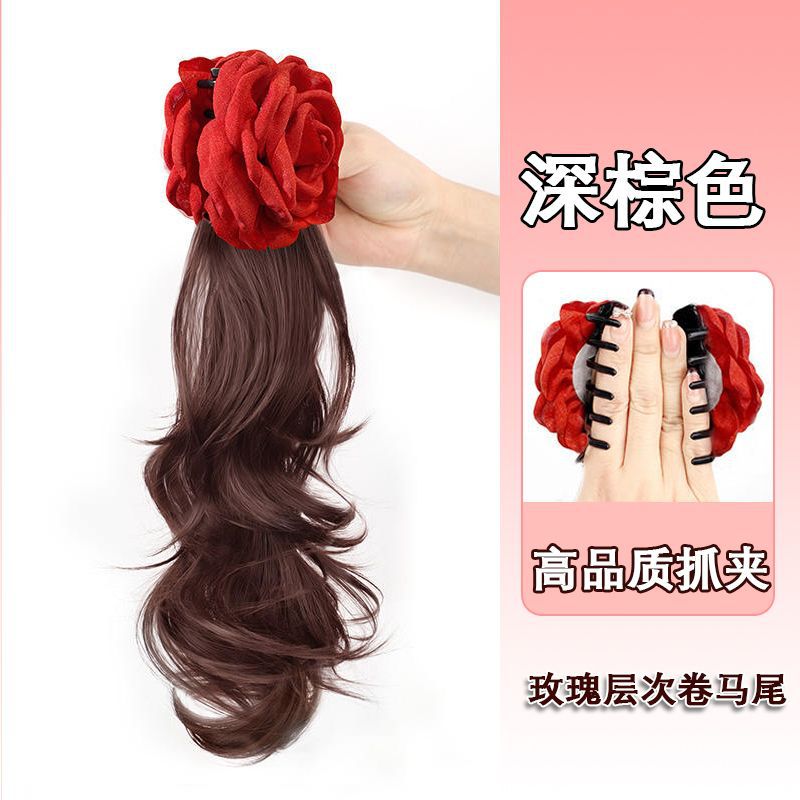 Red roses [dark brown]